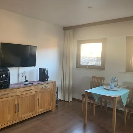 Apartment Ferienwohnung *
