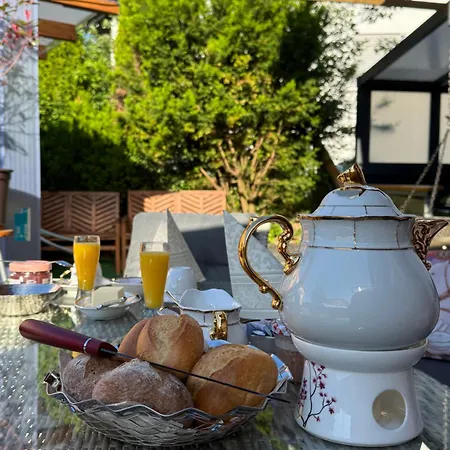 Daire Mit Grossem Balkon Und Blick In Den Taunus *