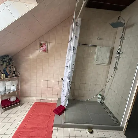 Mit Grossem Balkon Und Blick In Den Taunus Appartement *