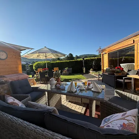 Mit Grossem Balkon Und Blick In Den Taunus Appartement *