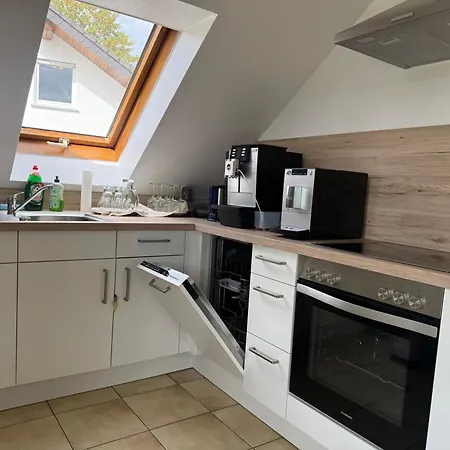 Mit Grossem Balkon Und Blick In Den Taunus
